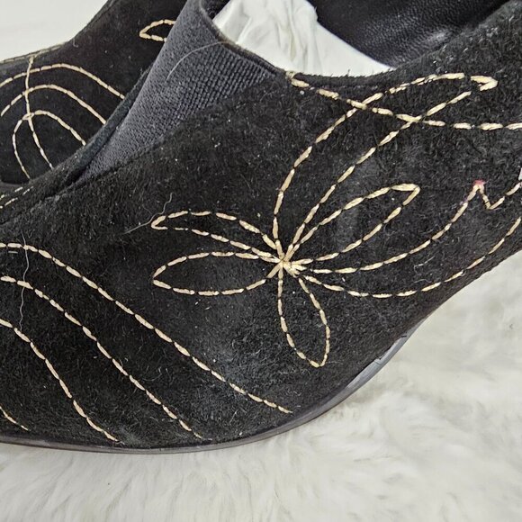 Matisse Pumps Black Suede Embroidered Goth Grunge Boho 10M - Picture 9 of 16